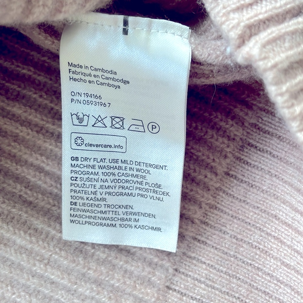 💯 cashmere V neck sweater - Picture 6 of 10